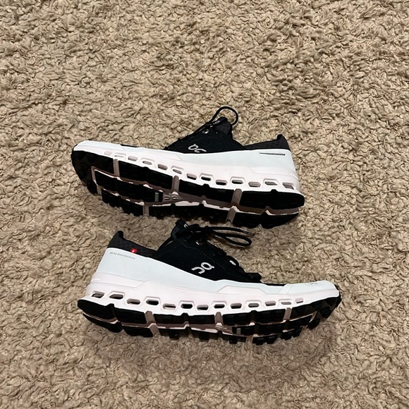 On Cloudultra Black/White Men’s Running Trail Shoes Men’s 9.5 - Picture 5 of 10